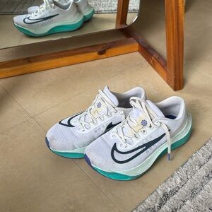 Nike zoom fly 5 White and Teal Athletic Shoes